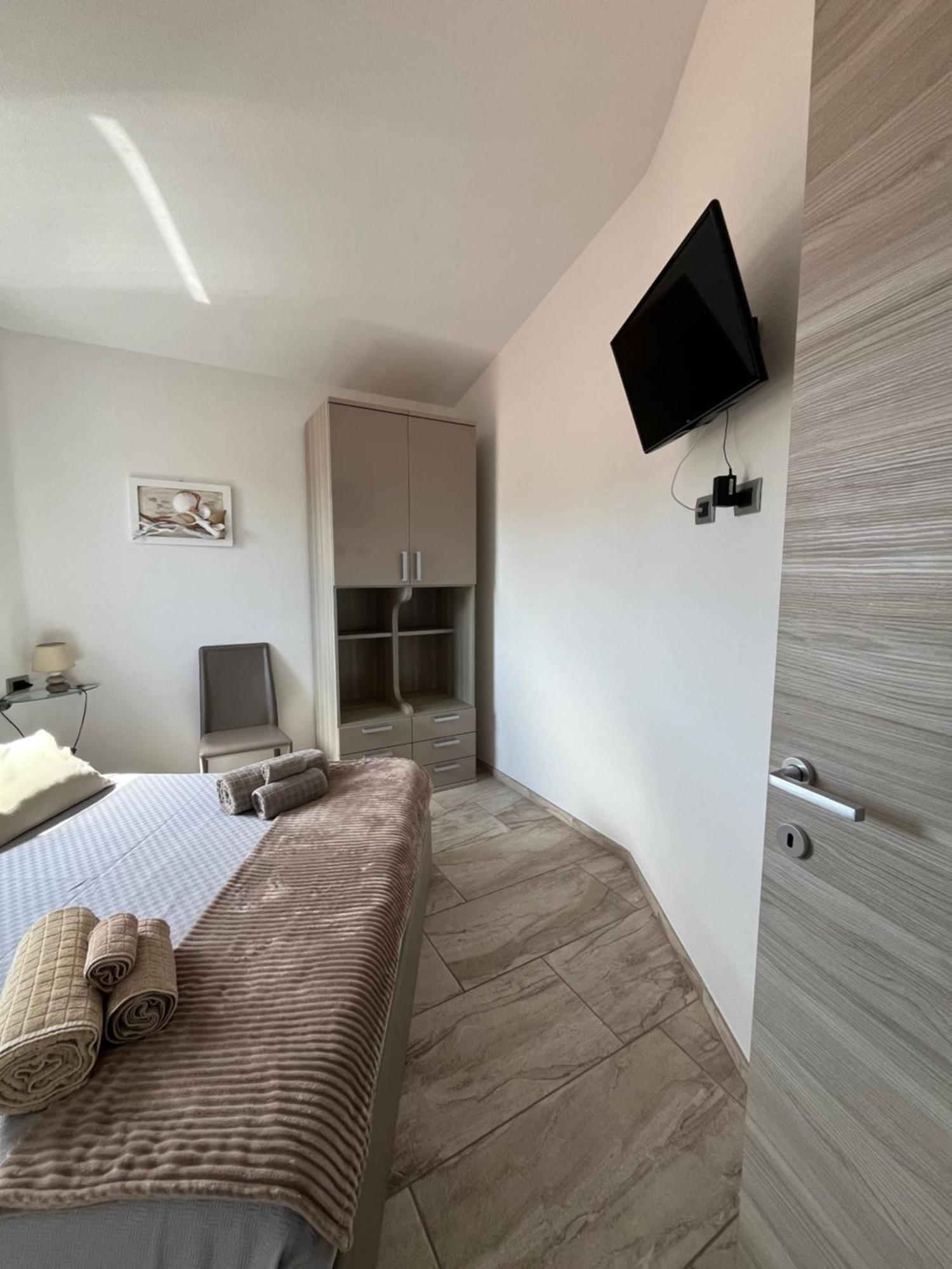B&B Florian Сан-Теодоро Экстерьер фото